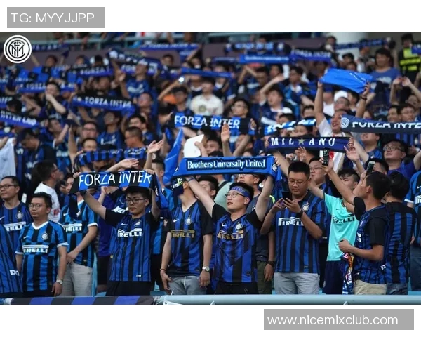 足球明星如何在全球范围内传承和弘扬多元文化与体育精神