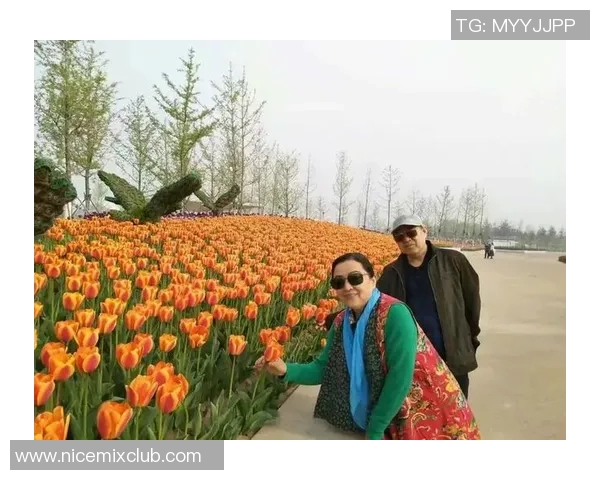 足球明星温馨时刻与家人共享生活点滴的幸福时光